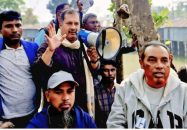 গৌরনদী বার্থী ইউনিয়নে জহির উদ্দিন স্বপনের ব্যাপক গণসংযোগ