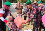 সীমান্তবর্তী শীতার্তদের মাঝে ৫৯ বিজিবির শীতবস্ত্র বিতরণ