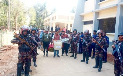 খাগড়াছড়িতে ৫০টি ভোটকেন্দ্রে নিরাপদে পৌঁছালেন প্রিজাইডিং কর্মকর্তারা