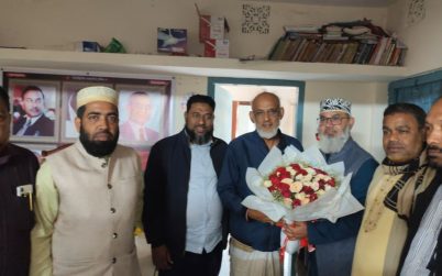 নির্বাচিত হয়ে ফুল নিয়ে বিএনপি প্রার্থীর বাসায় গেলেন মাসুদ সাঈদী
