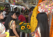 বরিশালে ভালোবাসা দিবসে ফুলের দোকানে বেড়েছে বিক্রি