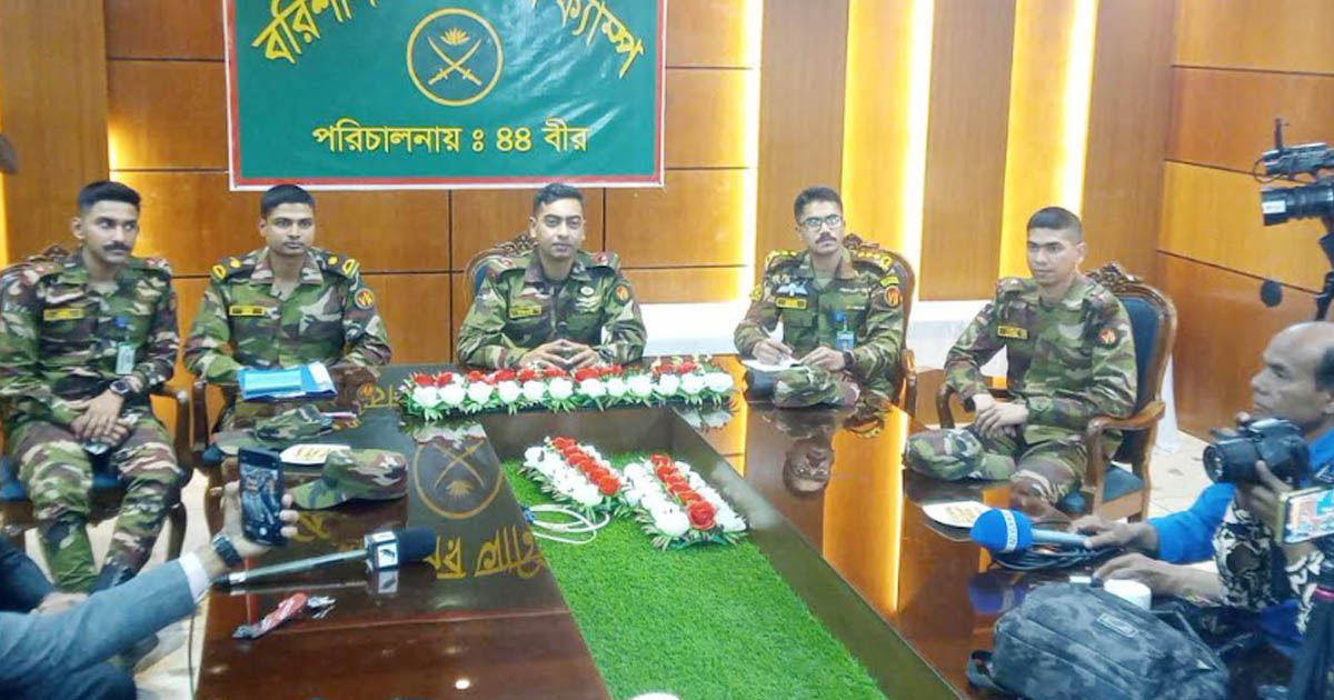 বরিশালে সাংবাদিকদের সঙ্গে সেনাবাহিনীর মতবিনিময়