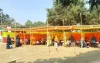 গাজীপুরে খোলা মাঠে কেন্দ্র বানিয়ে চলছে ভোটগ্রহণ