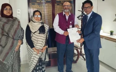 পদত্যাগ করলেন ঢাবি ভিসি নিয়াজ আহমদ খান