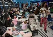 ইরানি ক্ষেপণাস্ত্রে ইসরায়েলজুড়ে আতঙ্ক, বাঙ্কারেও স্বস্তি পাচ্ছে না