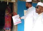 কলাপাড়ায় বাড়ি বাড়ি ঈদ উপহার পৌঁছে দিলেন যুবদল নেতা