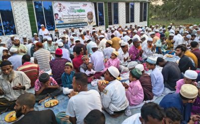 বাকেরগঞ্জে প্রবাসী মাহমুদ সিকদারের উদ্যোগে ইফতার ও দোয়া মাহফিল