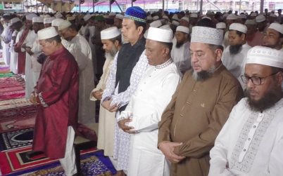 বরিশালে বৃষ্টি উপেক্ষা করে ঈদুল ফিতরের প্রধান জামাত অনুষ্ঠিত