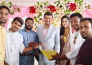 দুমকীতে বিয়ে বাড়িতে বরকে ‘ডিজেল’ উপহার