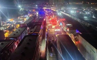 ঈদযাত্রায় ঘরমুখো মানুষের ঢল, দীর্ঘ যানজটে ভোগান্তি