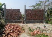 ভান্ডারিয়ায় আদালতের নিষেধাজ্ঞা অমান্য করে ভবন নির্মাণের অভিযোগ