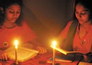 লোডশেডিংয়ে চরম ভোগান্তিতে এসএসসি পরীক্ষার্থীরা