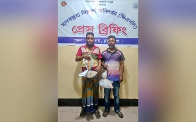 দর্শনায় নেশাজাতীয় সিরাপসহ দুজন আটক