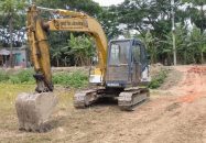 বাকেরগঞ্জে বিএনপি নেতা পরিচয়ে ভেকু দিয়ে কৃষি জমির মাটি কেটে বিক্রির অভিযোগ