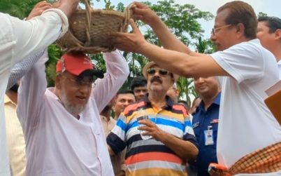 আধুনিক বাকেরগঞ্জ গড়তে খাল পুনঃখনন কাজের উদ্বোধন করলেন আবুল হোসেন খান