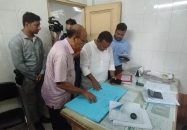 বরিশালে বিভিন্ন দপ্তর আকস্মিক পরিদর্শনে প্রতিমন্ত্রী, ফাঁকা মিলল অনেকের চেয়ার