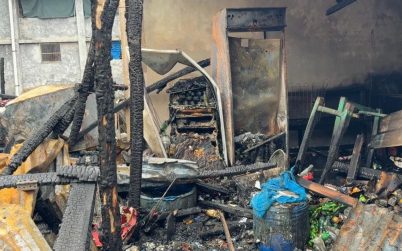 পাথরঘাটায় ভয়াবহ অগ্নিকাণ্ডে ৫ দোকান পুড়ে ছাই, ক্ষতি ১৫ লাখ টাকা