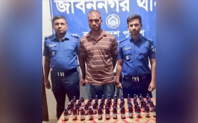 জীবননগরে ৪৮ বোতল এসকাফ সিরাপসহ যুবক আটক