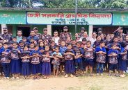 পাহাড়ি জনপদে বিজিবির অনন্য উদ্যোগ: লোগাং জোনের উদ্যোগে শিক্ষার্থীদের মাঝে স্কুল ব্যাগ বিতরণ