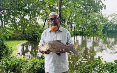 বাকেরগঞ্জে পেনশনের টাকায় তিন পুকুরে মাছ চাষ, বিষ প্রয়োগে মেরে ফেলল দুর্বৃত্তরা