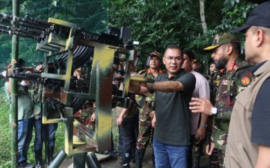 বাবুগঞ্জে বিস্তীর্ণ জঙ্গলে সেনাবাহিনীর গ্রীষ্মকালীন মহড়া পরিদর্শনে প্রধানমন্ত্রী