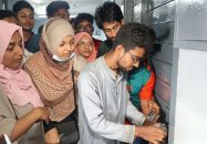 বরিশালে সিভিল সার্জন অপসারণের দাবিতে কক্ষে তালা ও বিক্ষোভ
