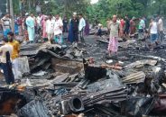 পাথরঘাটায় ভয়াবহ অগ্নিকাণ্ডে ৪০ দোকান পুড়ে ছাই