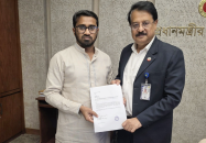 সচিব পদমর্যাদায় প্রধানমন্ত্রীর রাজনৈতিক সহকারী পদে দায়িত্ব গ্রহণ করলেন রাশেদ