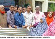 গৌরনদীতে দুর্যোগে ক্ষতিগ্রস্ত ৪৮ পরিবার পেল ৫৮ বান্ডিল ঢেউটিন ও আর্থিক সহায়তা