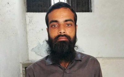 নলছিটিতে জমি লিখে না দেওয়ায় বৃদ্ধ বাবাকে মারধরের অভিযোগ, মাদকাসক্ত ছেলে গ্রেপ্তার