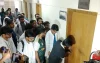 বরিশালে বিভাগীয় স্বাস্থ্য পরিচালক মনিরুজ্জামানের নিয়োগ বাতিলের দাবিতে কার্যালয়ে তালা