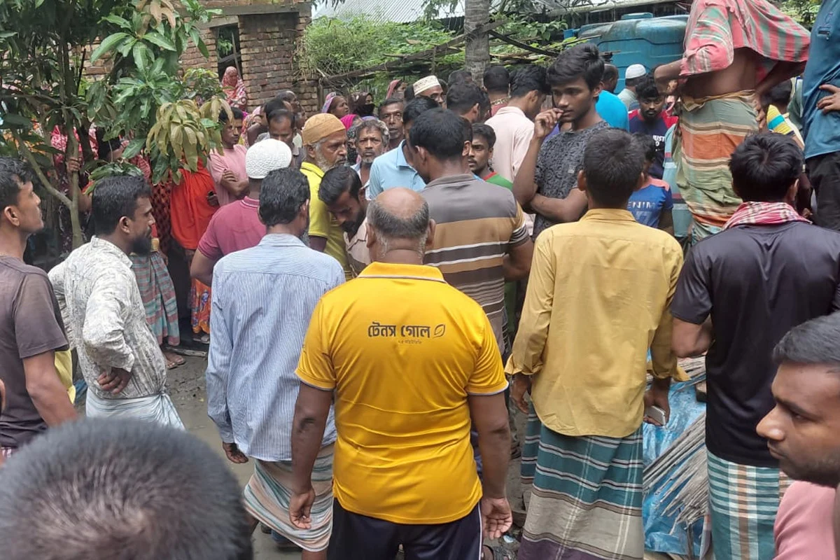 বাগেরহাটে একই পরিবারের তিনজনের মরদেহ উদ্ধার