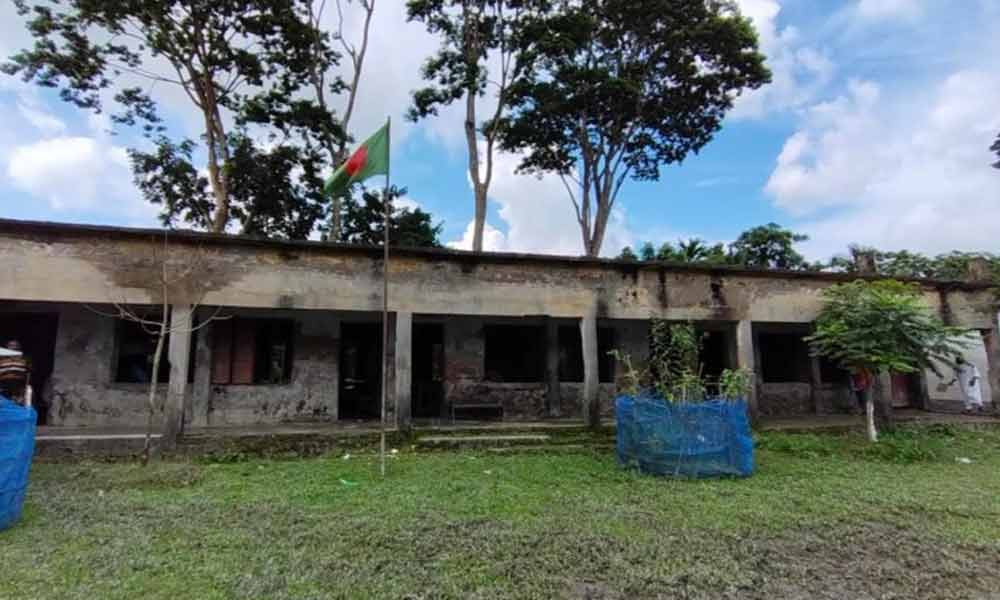 রাজাপুরে ১৩ শিক্ষকের ১২ পরীক্ষার্থী, পাস একজন