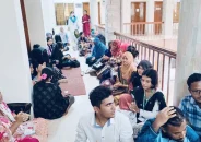 বরিশাল বিশ্ববিদ্যালয়ের কোস্টাল স্টাডিজ বিভাগের চেয়ারম্যানের অপসারণের দাবিতে অনশন