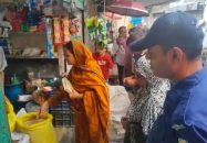 নলছিটিতে ভোক্তা অধিকারের অভিযানে ১৮ হাজার টাকা জরিমানা