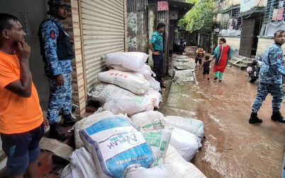 বরিশালে ৬ লাখ টাকার নিষিদ্ধ পলিথিন জব্দ, গ্রেপ্তার ২