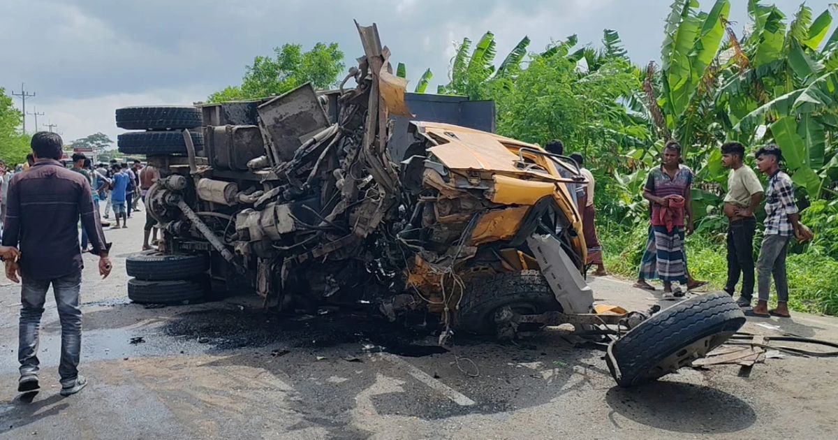 গোপালগঞ্জে বাস-ট্রাক সংঘর্ষে নারীসহ নিহত ৩, আহত ২০