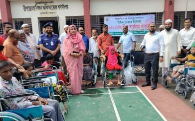 হুইলচেয়ারে এগিয়ে চলার স্বপ্ন, আমতলীর ৯ বিশেষ চাহিদাসম্পন্ন শিক্ষার্থীর মুখে হাসি