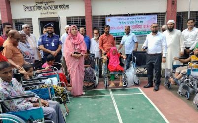 হুইলচেয়ারে এগিয়ে চলার স্বপ্ন, আমতলীর ৯ বিশেষ চাহিদাসম্পন্ন শিক্ষার্থীর মুখে হাসি