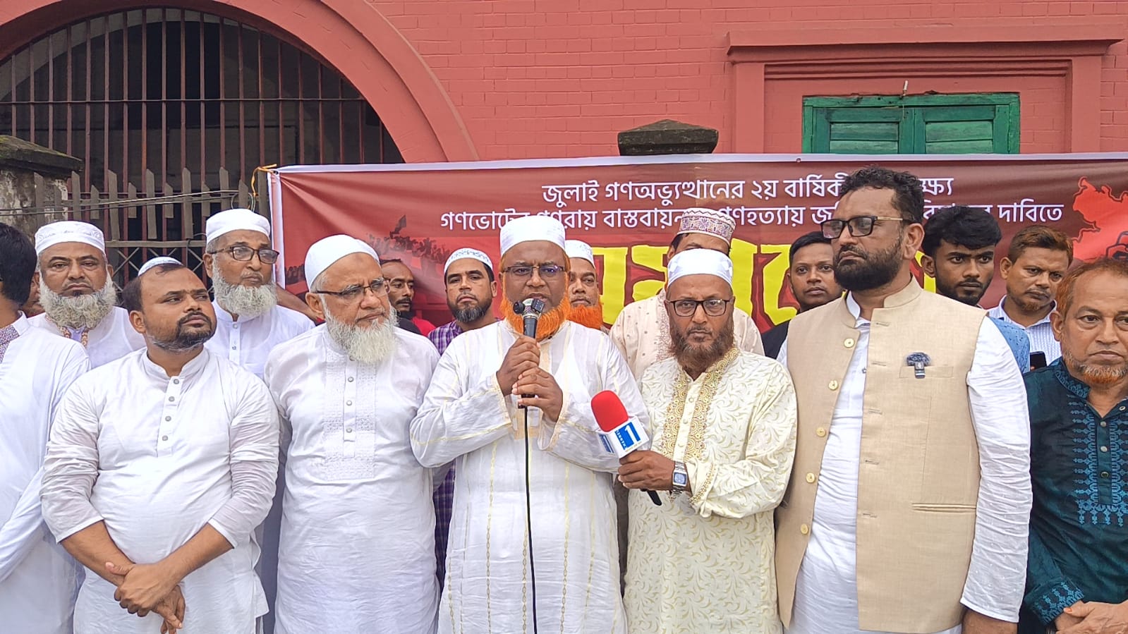 সন্ত্রাস বন্ধ না করলে জনগণ রাস্তায় নেমে আসবে : জহির উদ্দিন বাবর