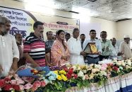 বাকেরগঞ্জে প্রাথমিক শিক্ষকদের সভায় এমপি আবুল হোসেন খানকে সংবর্ধনা