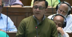 তিন বছরে ৪০০-এর বেশি পোশাক কারখানা বন্ধ হয়েছে: সংসদে বাণিজ্যমন্ত্রী