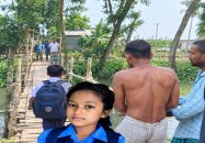 পাথরঘাটায় সাঁকো পার হতে গিয়ে খালে পড়ে স্কুলছাত্রীর মৃত্যু