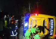 পটুয়াখালীতে বাস-অটোরিকশার মুখোমুখি সংঘর্ষ, নিহত ৪