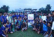 জীবননগর থানা ও প্রেসক্লাবের মধ্যকার প্রীতি ফুটবল ম্যাচ ১-১ গোলে ড্র