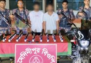 জীবননগর সীমান্তে ভারতীয় নেশাজাতীয় সিরাপসহ দুই যুবক আটক