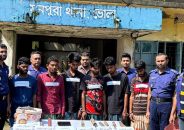 মনপুরায় ডাকাতির সময় ৬ জলদস্যুকে পুলিশে দিলেন জেলেরা