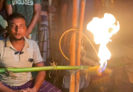 রাঙ্গাবালীতে নলকূপ থেকে বের হচ্ছে গ্যাস, এলাকায় কৌতূহল