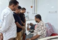 হাসপাতালে অসুস্থ সাংবাদিক বেলায়েত বাবলুর পাশে জাতীয় সাংবাদিক সংস্থা