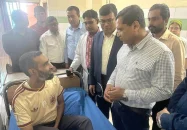 খুলনার সেই সাইফুলকে দেখতে হাসপাতালে প্রধানমন্ত্রীর ব্যক্তিগত চিকিৎসক ডা. বিটু